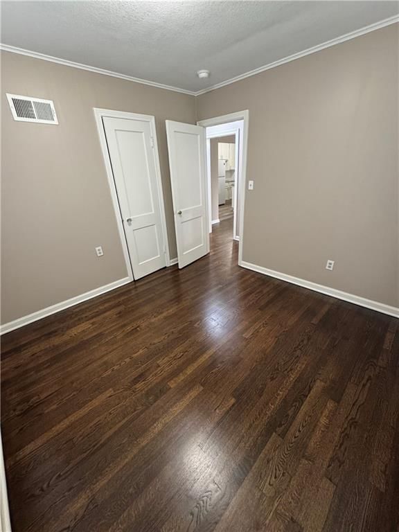 Photo 13 of 14 - 309 Herschel Street
