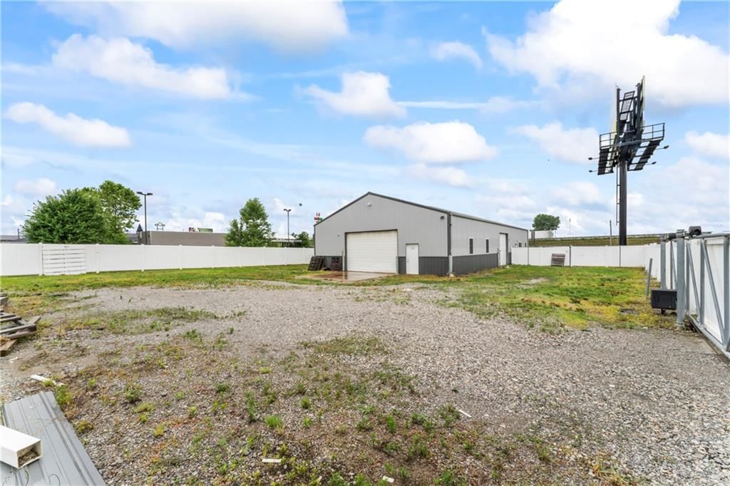 206 N Gordon Street — photo 37