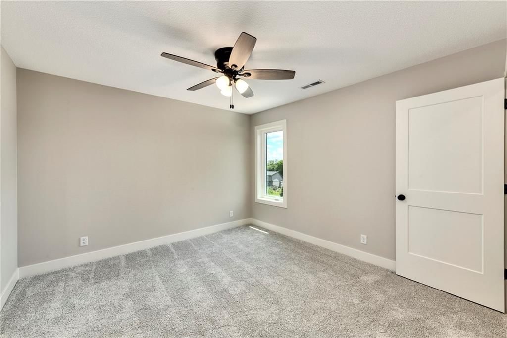 1515 NW Whispering Court — photo 21