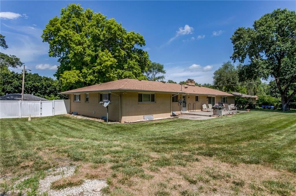 Photo 23 of 27 - 815 N 63rd Street