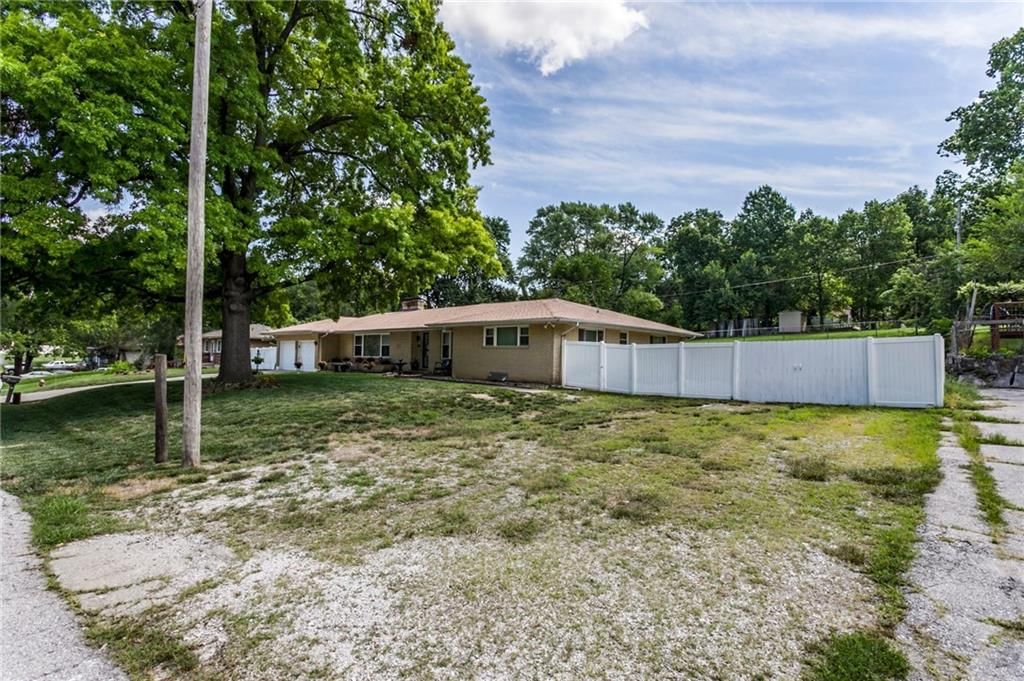 Photo 27 of 27 - 815 N 63rd Street
