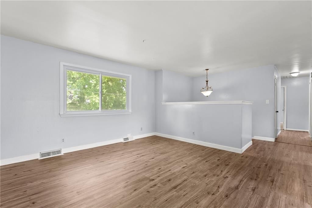 Photo 5 of 27 - 1301 Quincy Street