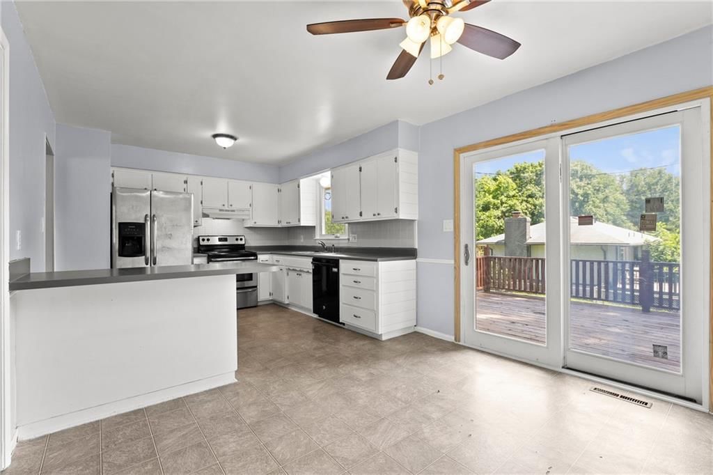 Photo 8 of 27 - 1301 Quincy Street
