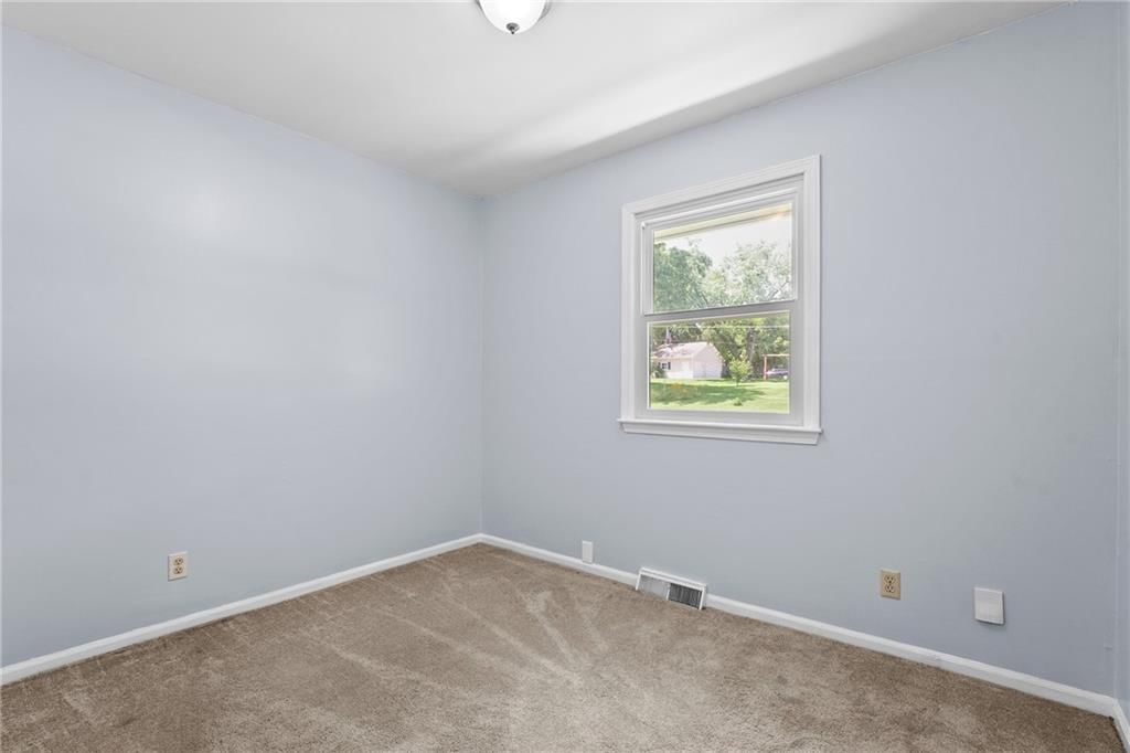 Photo 16 of 27 - 1301 Quincy Street