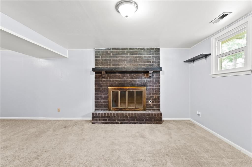 Photo 18 of 27 - 1301 Quincy Street
