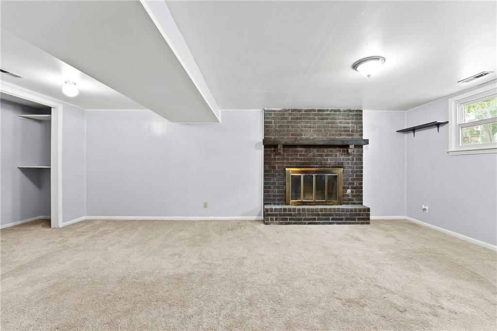 Photo 19 of 27 - 1301 Quincy Street