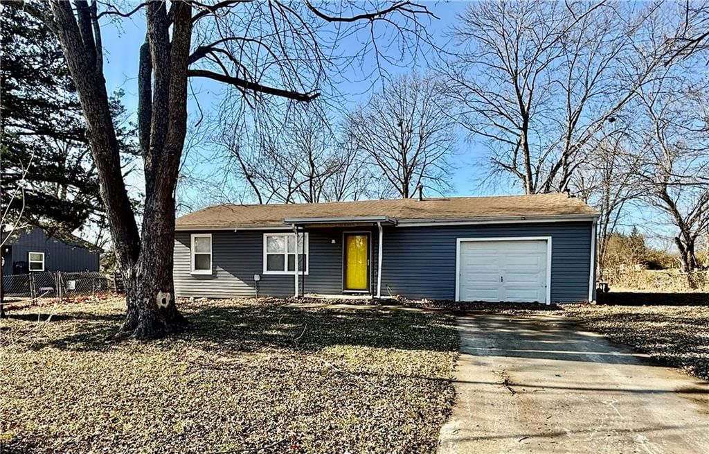 18802 S Lakeside Lane — photo 1