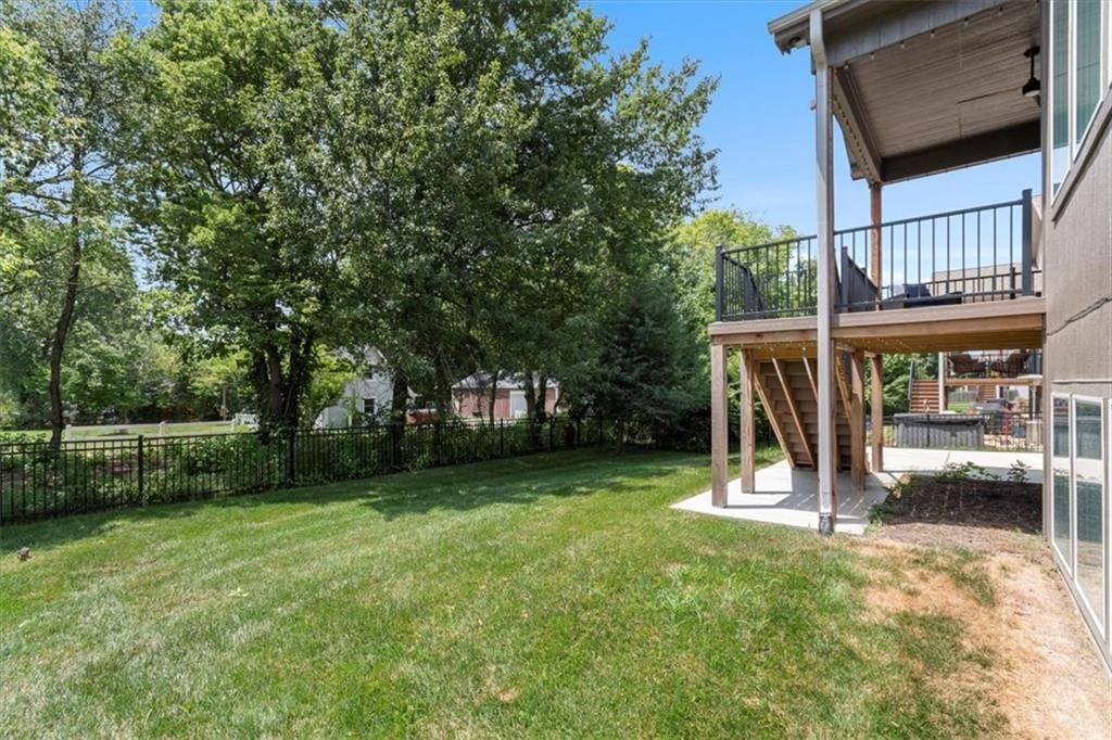 1161 SW Whitby Drive — photo 31