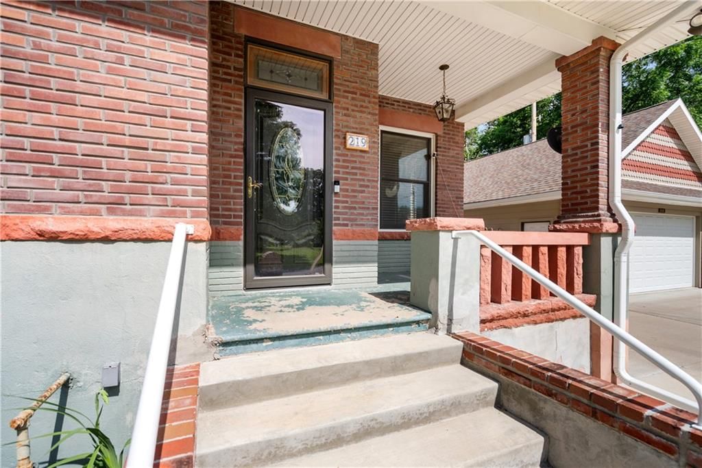 Photo 11 of 93 - 219 N 23rd Street