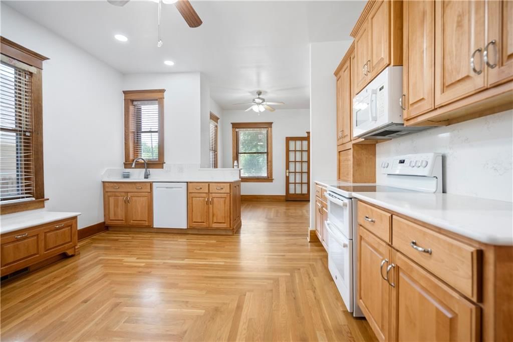 Photo 19 of 93 - 219 N 23rd Street