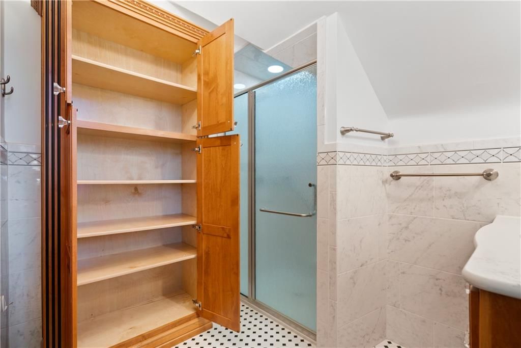 Photo 44 of 93 - 219 N 23rd Street