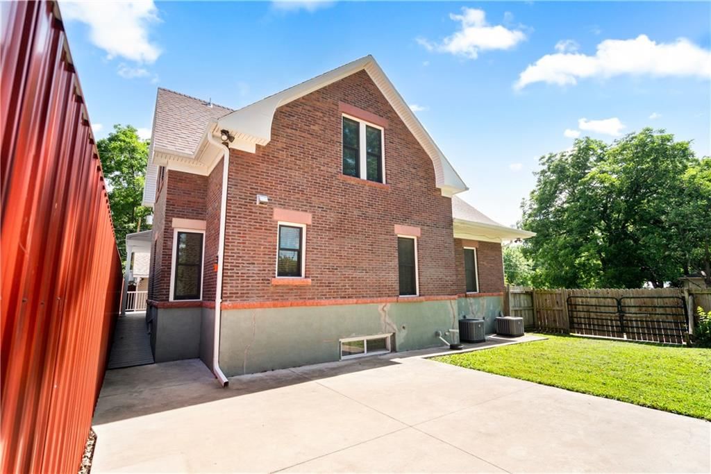 Photo 85 of 93 - 219 N 23rd Street
