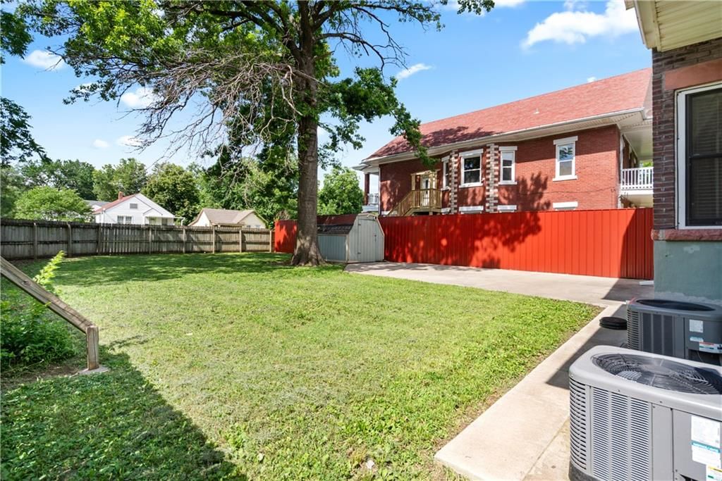 Photo 87 of 93 - 219 N 23rd Street