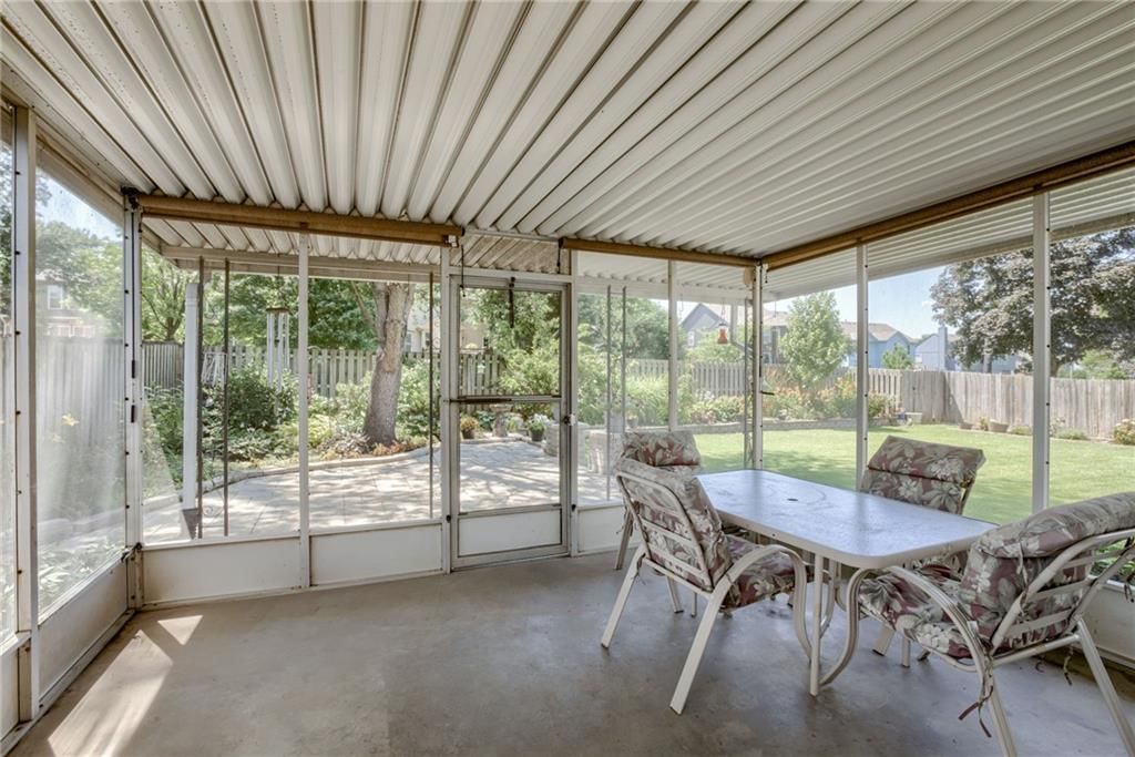 Photo 6 of 37 - 7414 Halsey Street