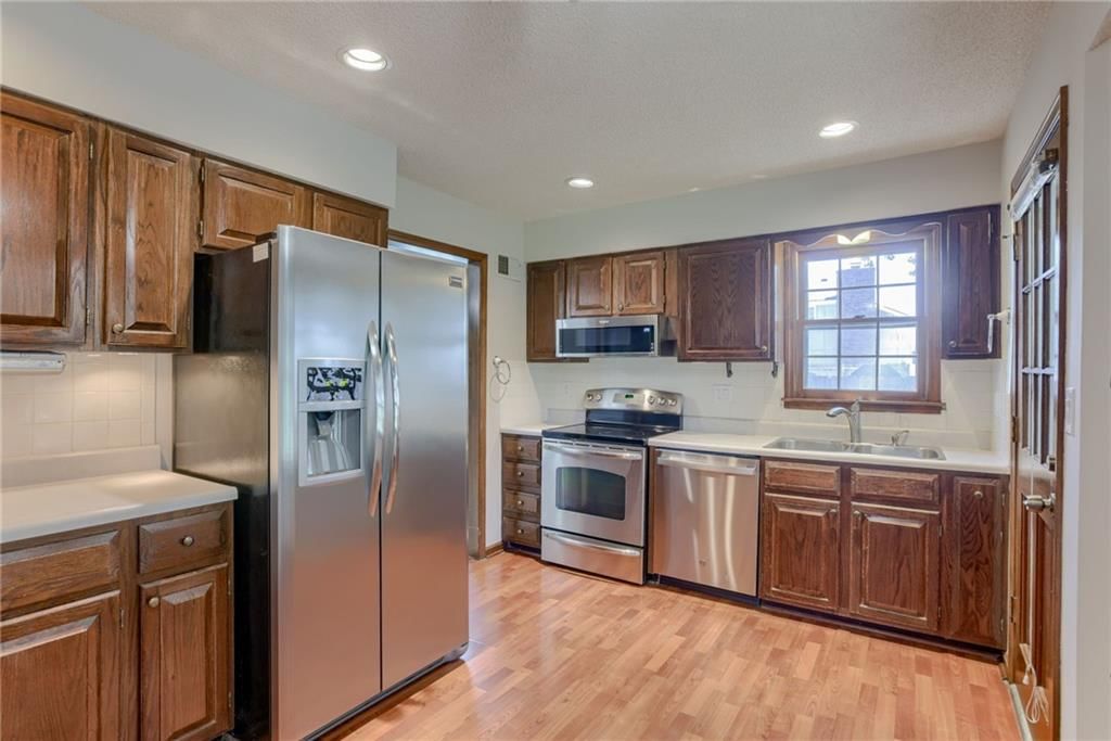 Photo 14 of 37 - 7414 Halsey Street
