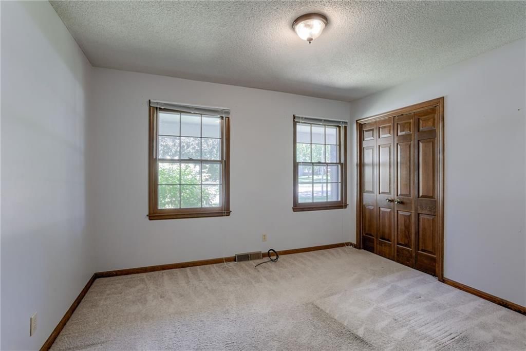 Photo 20 of 37 - 7414 Halsey Street