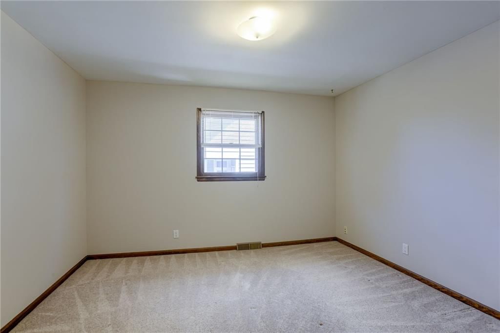 Photo 22 of 37 - 7414 Halsey Street