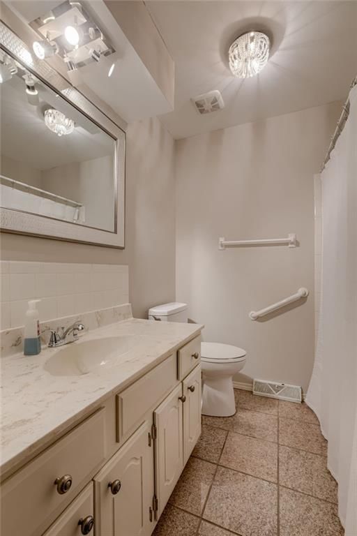 Photo 24 of 37 - 7414 Halsey Street