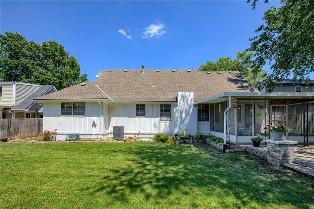 Photo 33 of 37 - 7414 Halsey Street