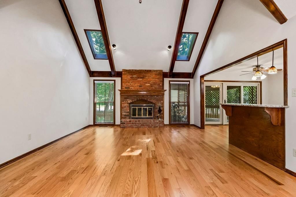 Photo 4 of 39 - 15405 W 90th Street