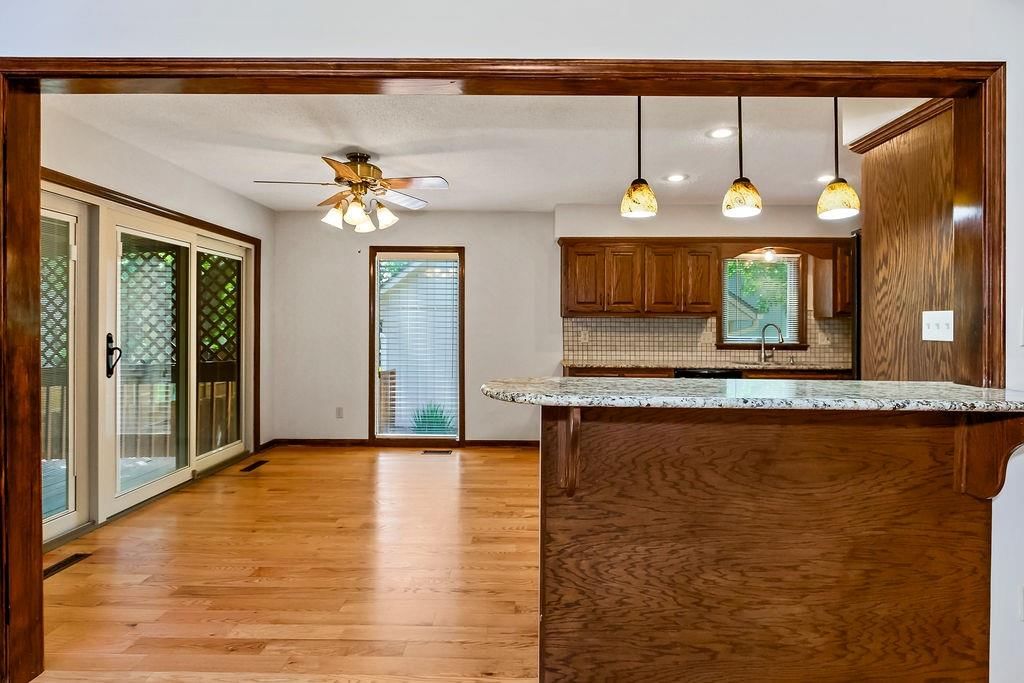 Photo 7 of 39 - 15405 W 90th Street
