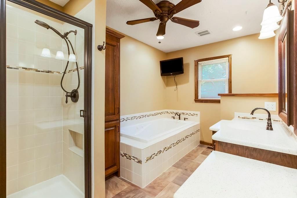 Photo 20 of 39 - 15405 W 90th Street