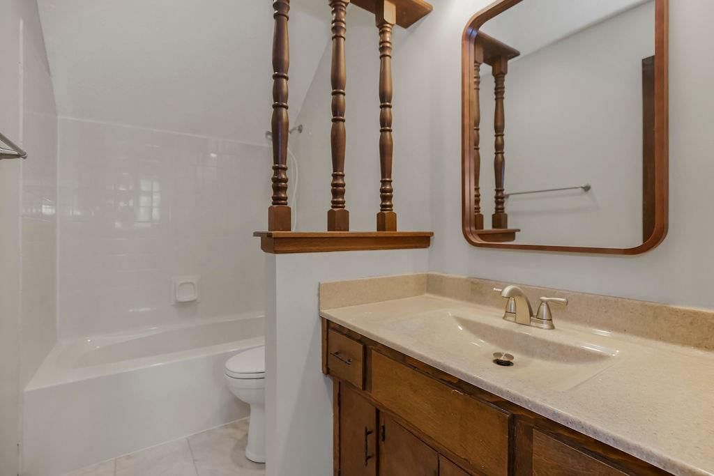 Photo 24 of 39 - 15405 W 90th Street