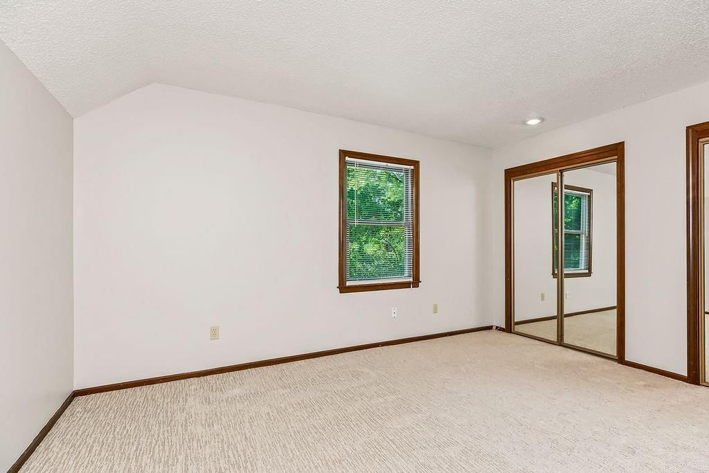 Photo 27 of 39 - 15405 W 90th Street