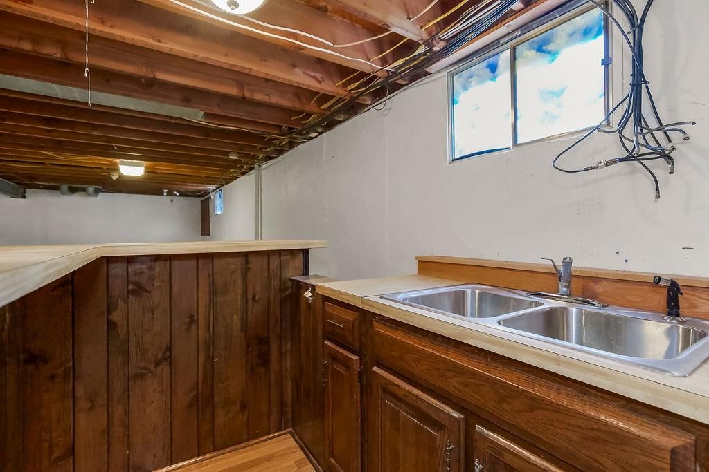 Photo 31 of 39 - 15405 W 90th Street