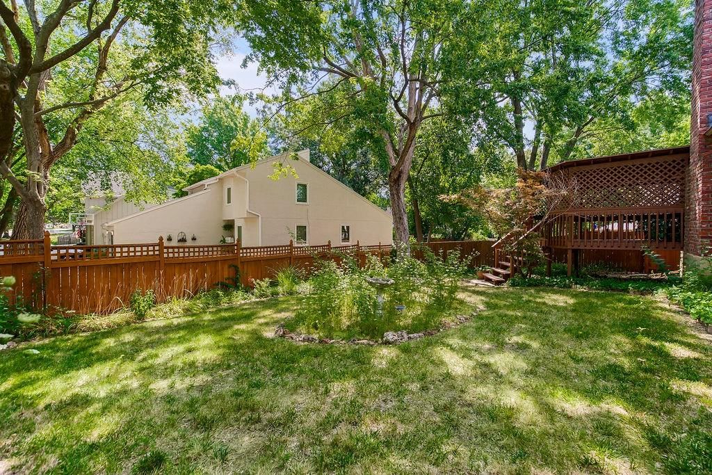 Photo 37 of 39 - 15405 W 90th Street