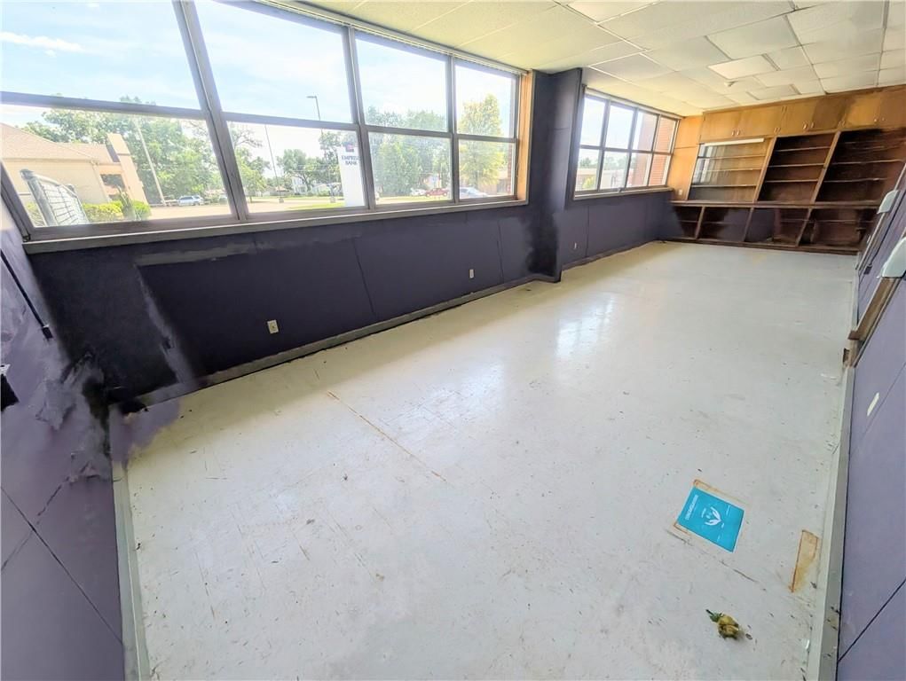 910 New York Street — photo 12