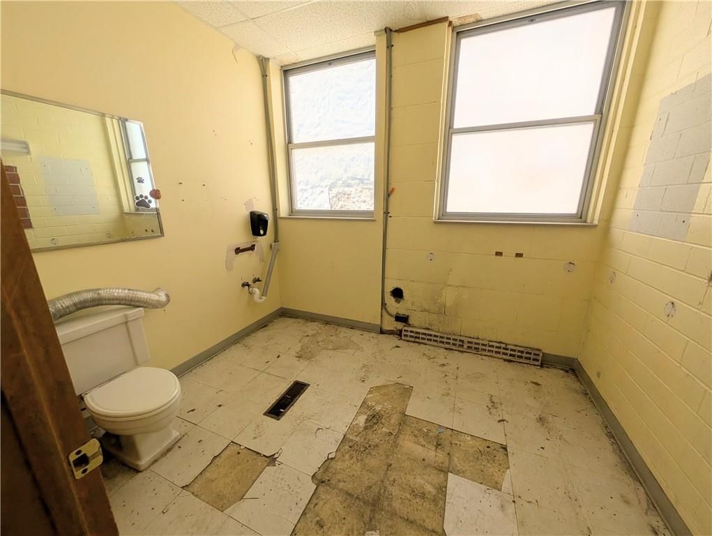 910 New York Street — photo 19