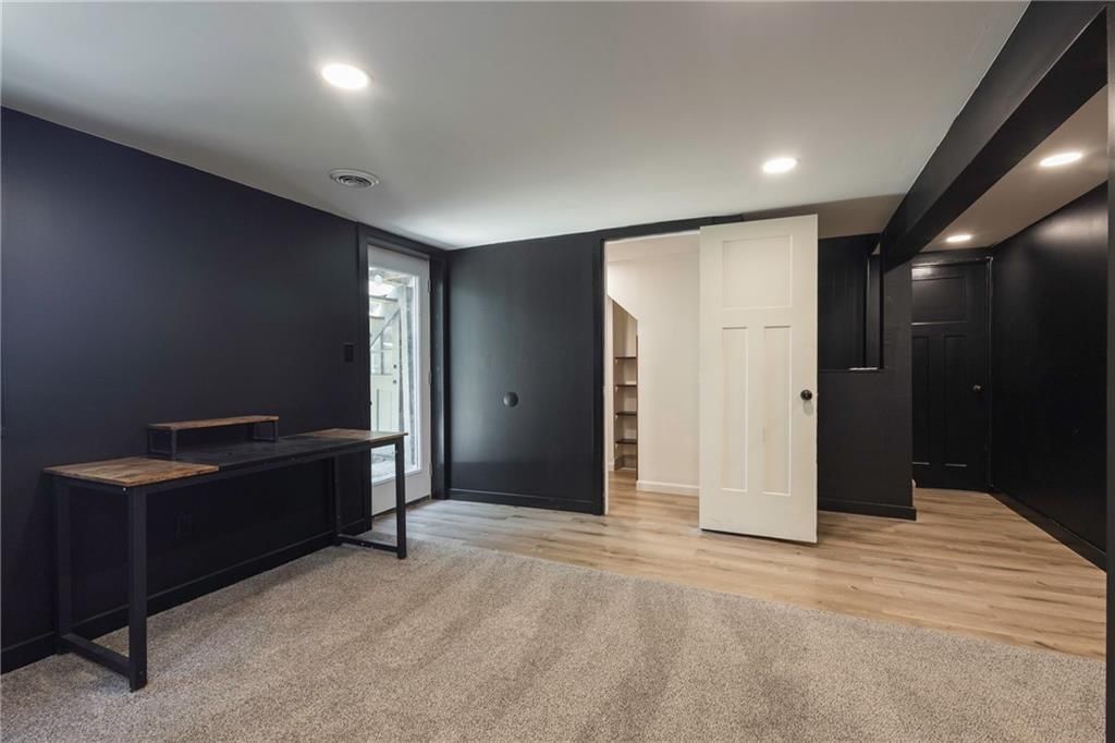 1219 DELAWARE N/A — photo 17