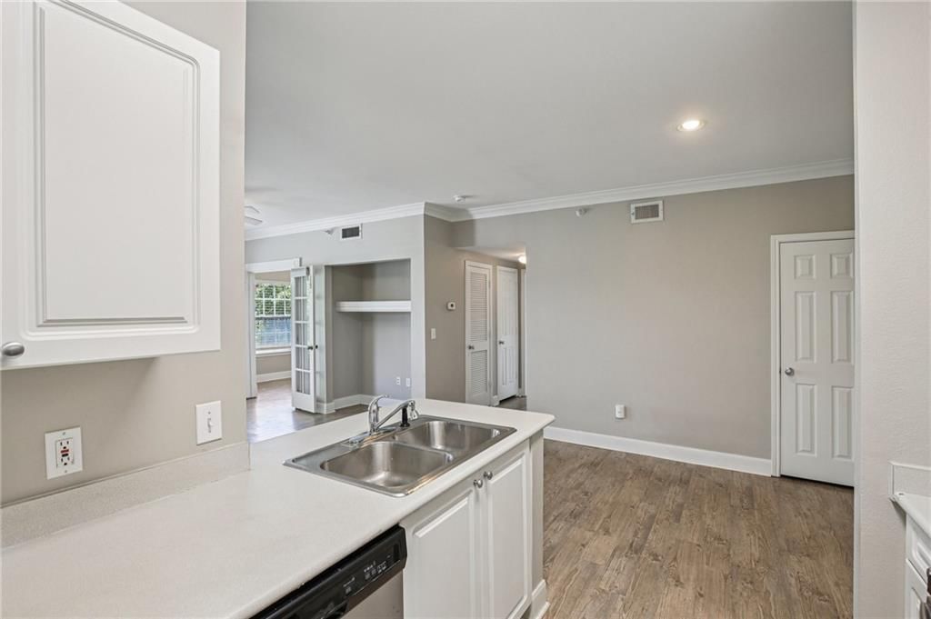 11616 Tomahawk Creek #C Parkway — photo 6