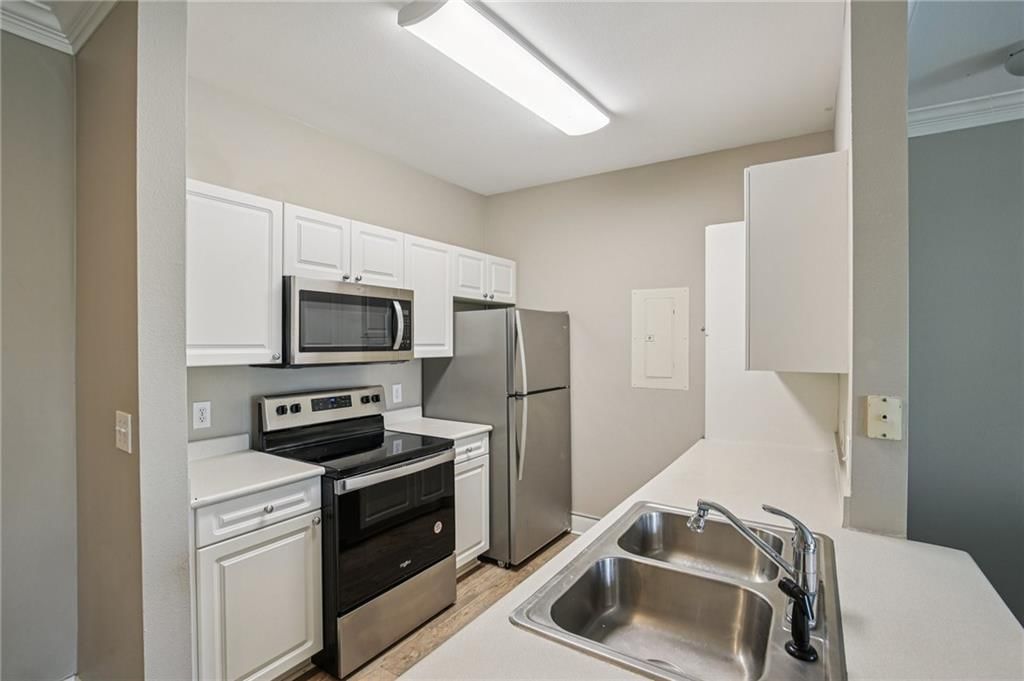 11616 Tomahawk Creek #C Parkway — photo 8