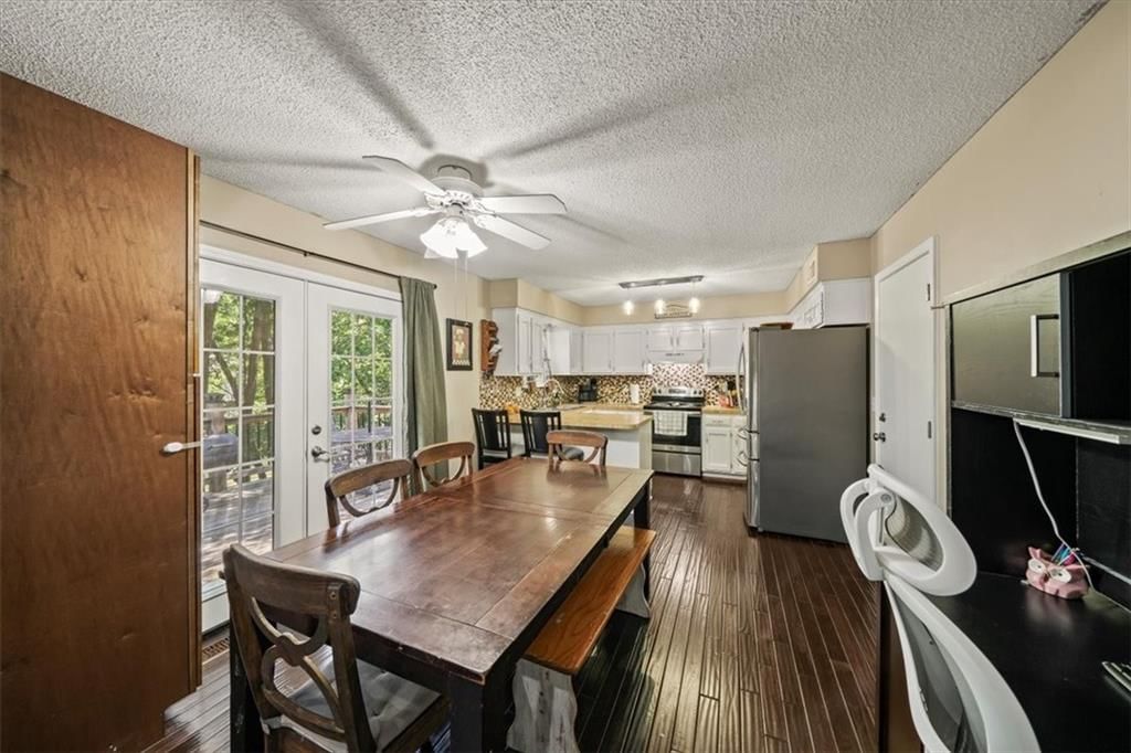 Photo 9 of 27 - 16304 W 126 Street