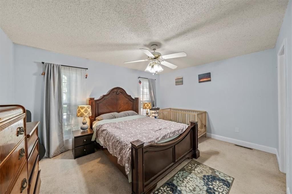 Photo 12 of 27 - 16304 W 126 Street