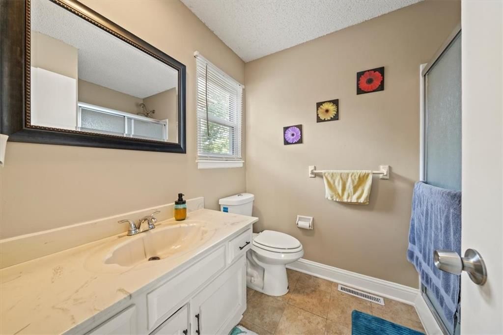 Photo 14 of 27 - 16304 W 126 Street