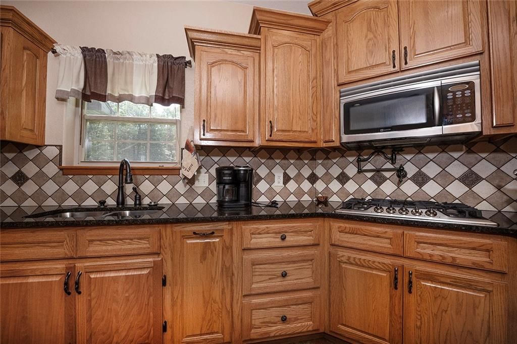1318 Oakwood Drive — photo 18