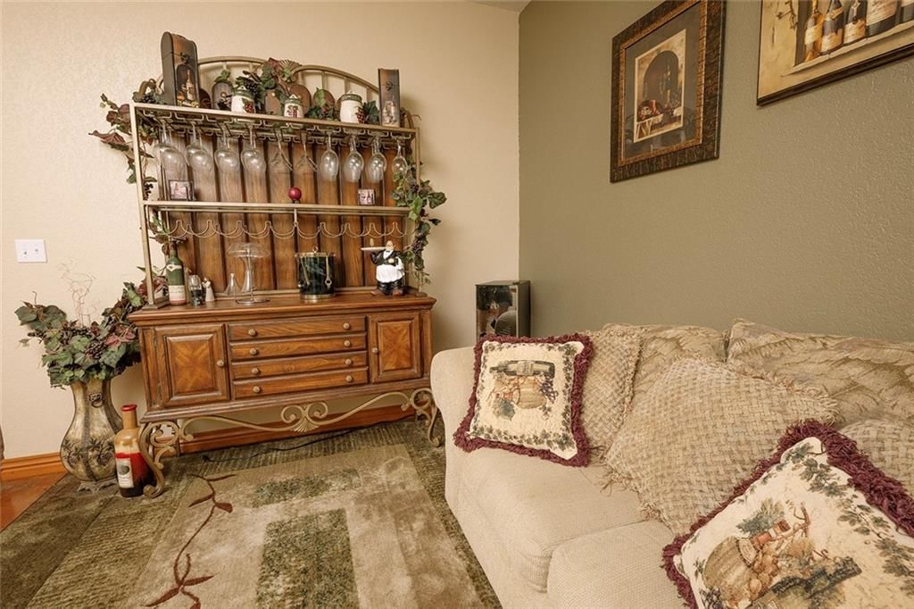 1318 Oakwood Drive — photo 34