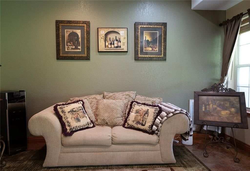 1318 Oakwood Drive — photo 37