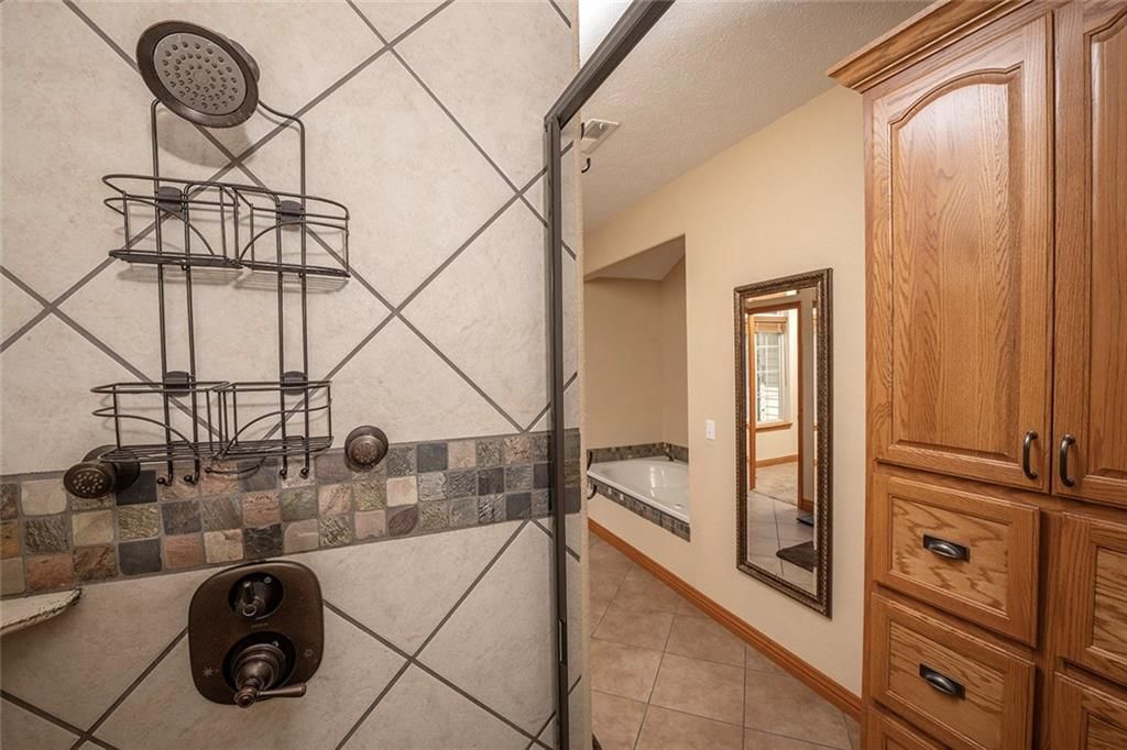 1318 Oakwood Drive — photo 46