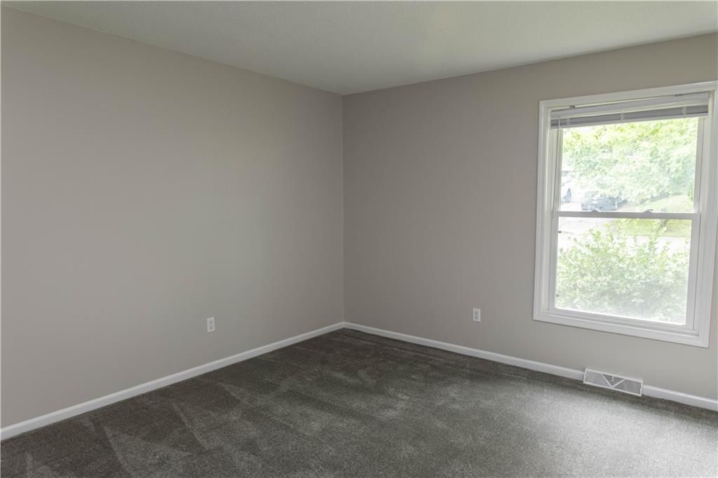 5710 NW Raintree Drive — photo 11