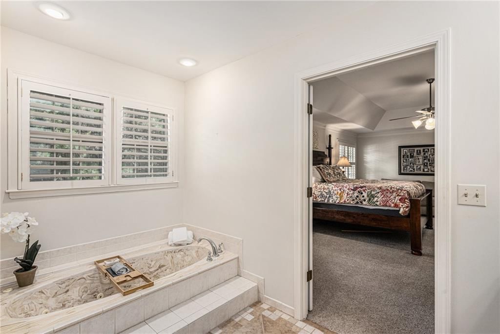 11401 Cedar Street — photo 26