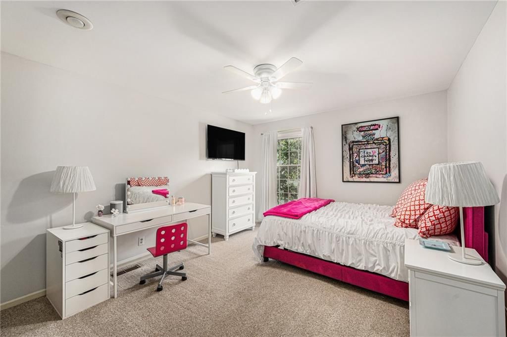 11401 Cedar Street — photo 27