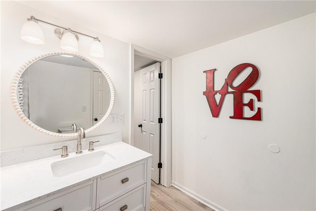 11401 Cedar Street — photo 33