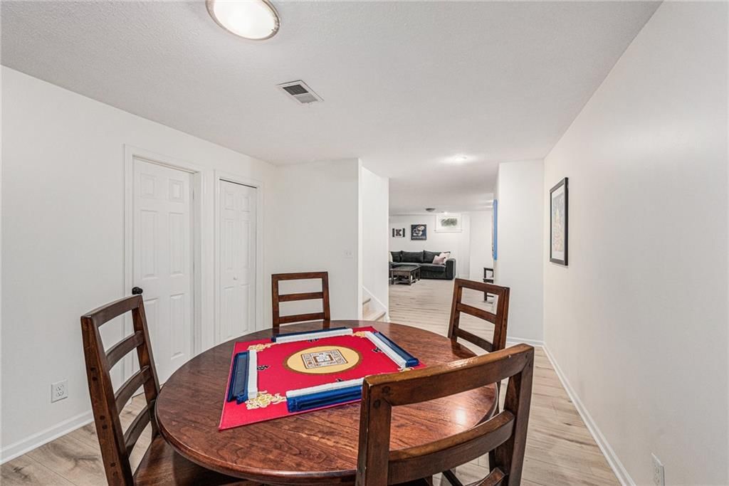 11401 Cedar Street — photo 40