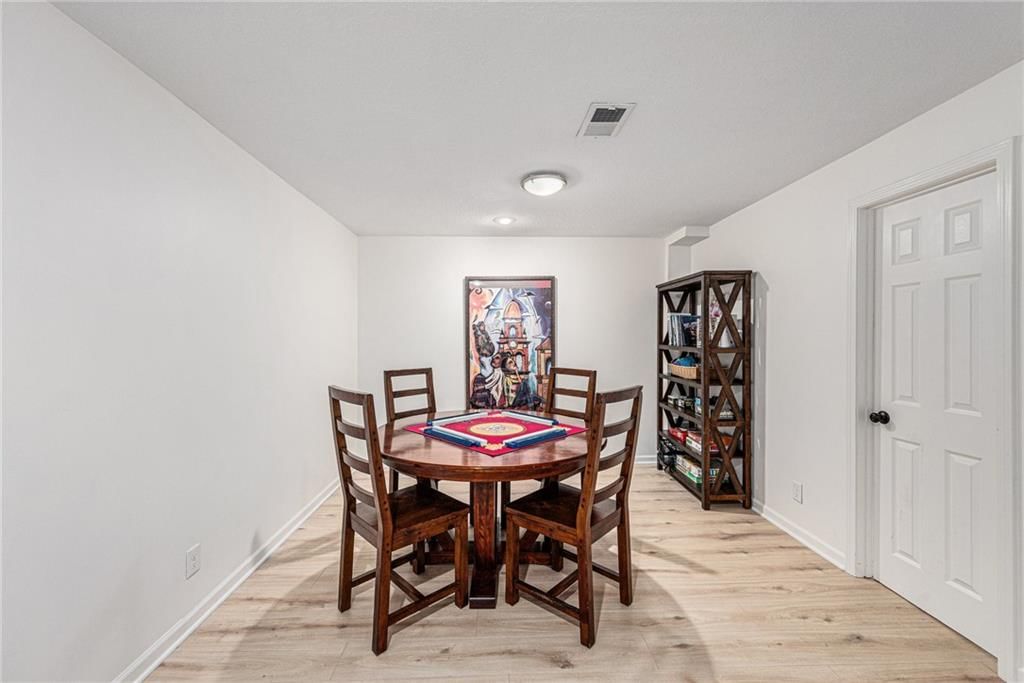 11401 Cedar Street — photo 41