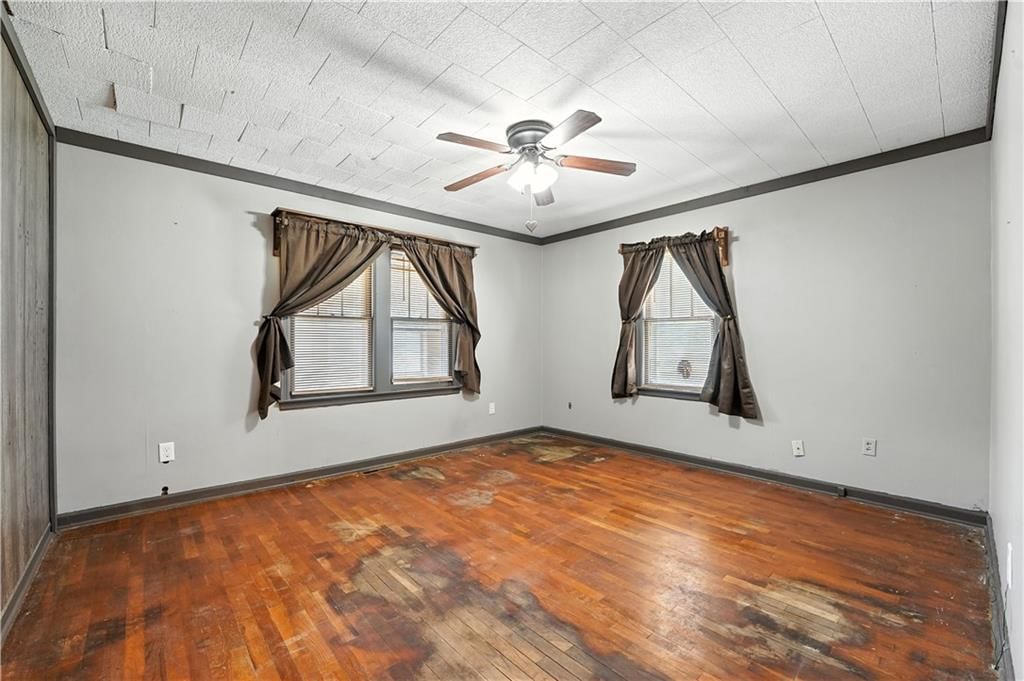 Photo 10 of 28 - 3644 N 87th Street