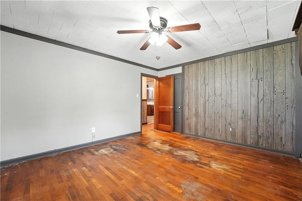 Photo 11 of 28 - 3644 N 87th Street